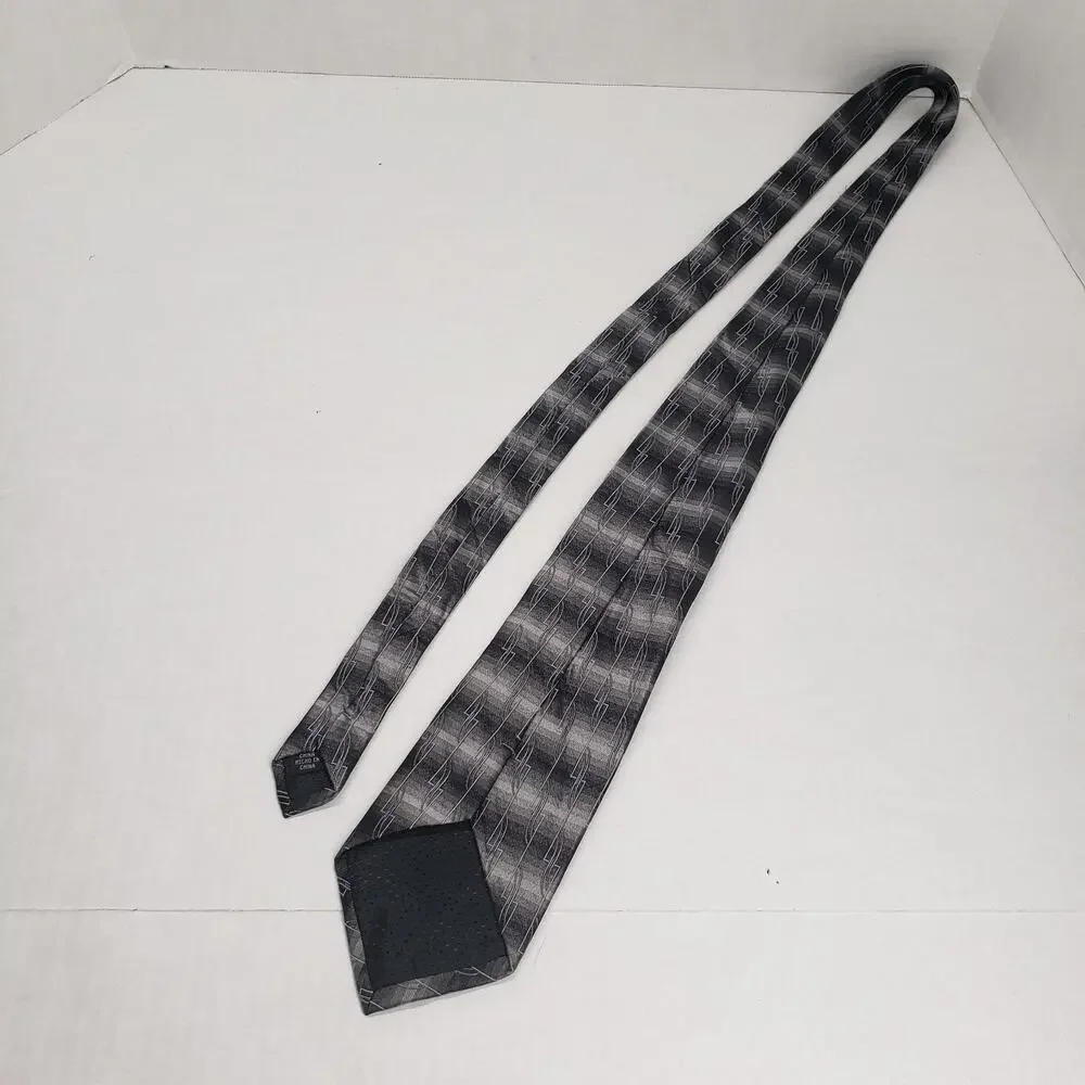 Vintage Mens Necktie Striped Geometric Pattern 3.5x 58